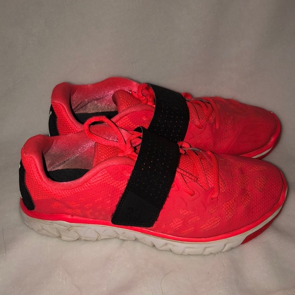 Jordan Shoes - Hot pink Jordan’s!